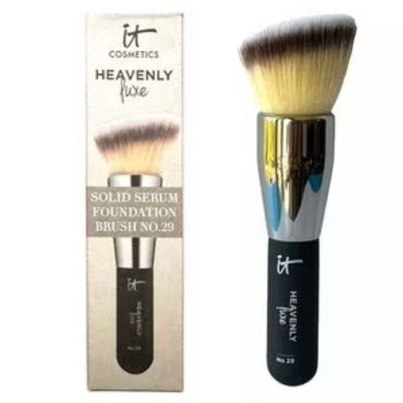 NWT IT Cosmetics Heavenly Luxe Solid Serum Foundation Brush No. 29 - Picture 1 of 4